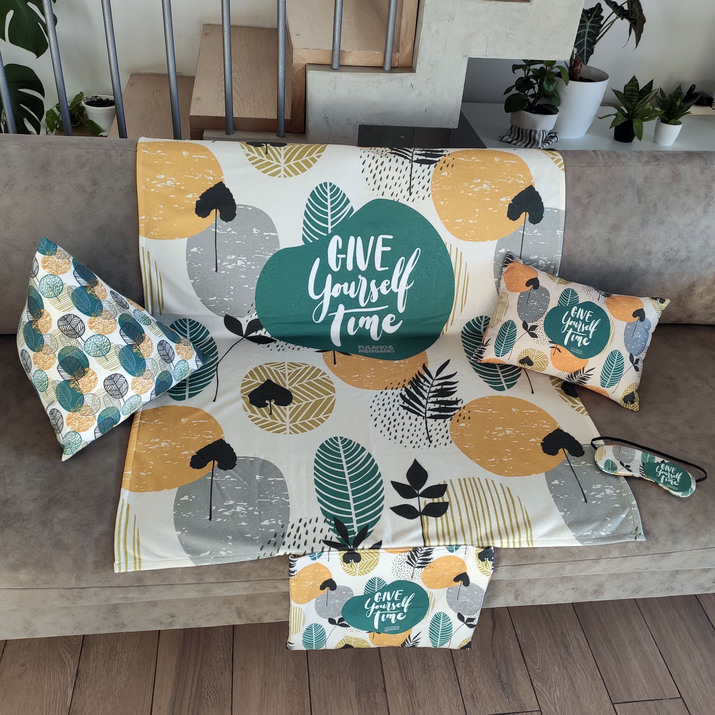 20% OFF -COMBO FIACOSO NUEVO! MANTA CON SOBRE + ALMOHADON + ALMOHADA + ANTIFAZ - GIVE AMARILLO